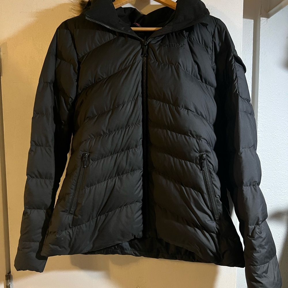 Marmot 700 Fill women’s jacket black large puffer jacket